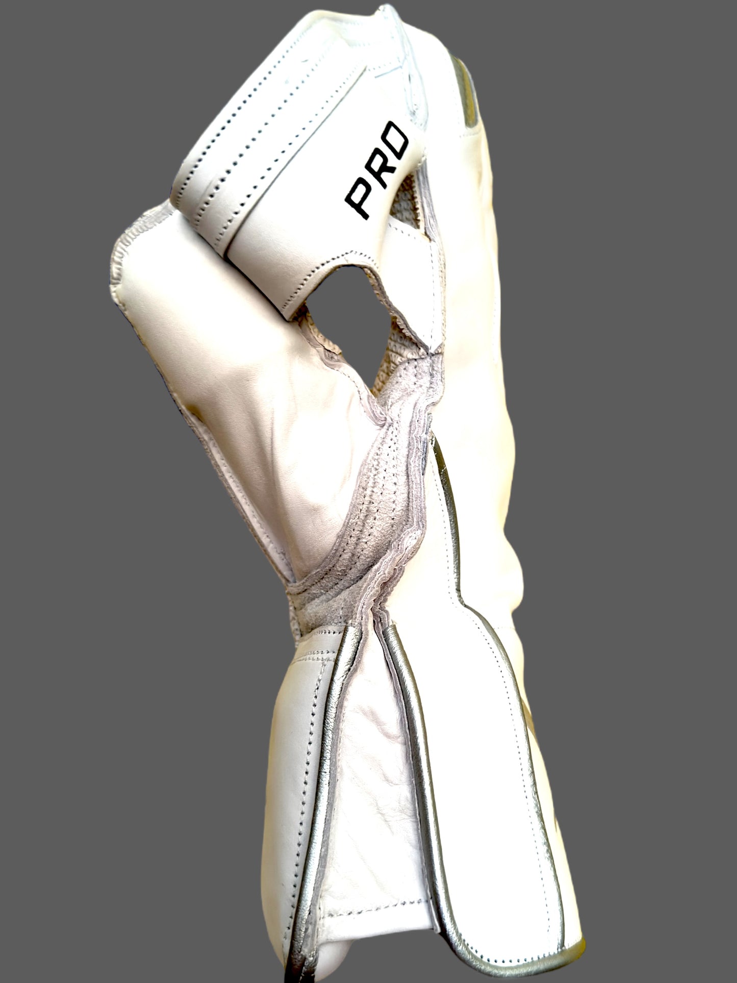 PRO WICKET KEEPING GLOVES